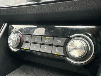 MG ZS 44.5kWh Exclusive Auto 5dr