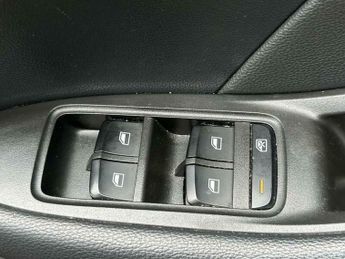 MG ZS 44.5kWh Exclusive Auto 5dr