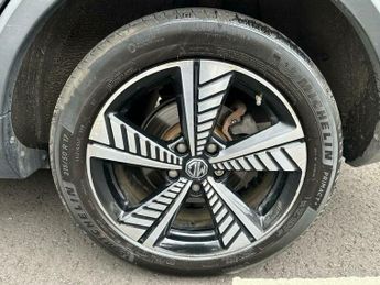 MG ZS 44.5kWh Exclusive Auto 5dr