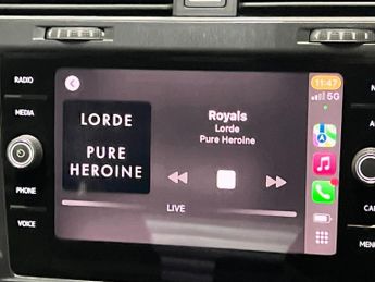 Volkswagen Golf SE NAVIGATION TSI BLUEMOTION TECHNOLOGY DSG