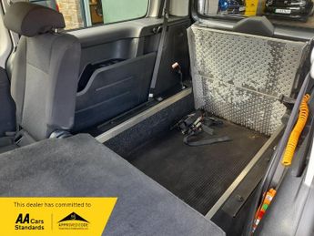 Volkswagen Caddy Maxi Life C20 LIFE TDI AUTO, 7 SEAT WHEEL CHAIR ADAPTED