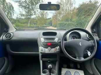 Peugeot 107 1.0 12V Urban Euro 5 5dr