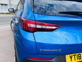 Vauxhall Grandland X 1.2 Turbo Sport Nav Auto Euro 6 (s/s) 5dr