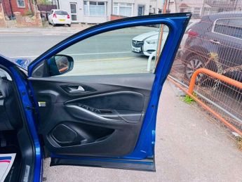 Vauxhall Grandland X 1.2 Turbo Sport Nav Auto Euro 6 (s/s) 5dr