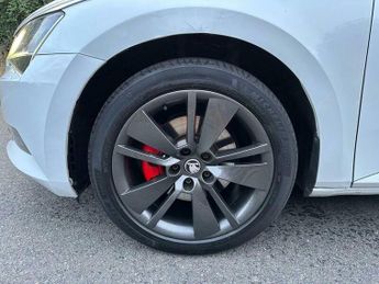 Skoda Superb 2.0 TDI SE L Executive DSG Auto 6Spd Euro 6 (s/s) 5dr