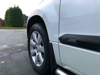 Suzuki Grand Vitara 2.4 VVT SZ5 Auto 4WD Euro 5 5dr