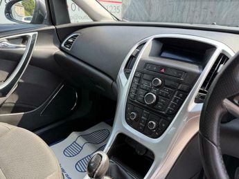 Vauxhall Astra 1.6 16v SRi Euro 5 5dr