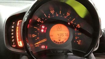 Toyota AYGO 1.0 VVT-i x-cite 4 Red Bi-Tone x-shift Euro 6 5dr