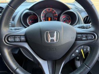 Honda Jazz I-VTEC ES PLUS