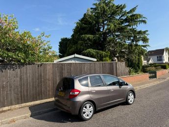 Honda Jazz I-VTEC ES PLUS