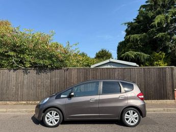 Honda Jazz I-VTEC ES PLUS