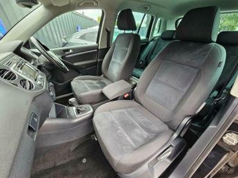 Volkswagen Tiguan 2.0 TDI BlueMotion Tech Match DSG 4WD Euro 5 (s/s) 5dr