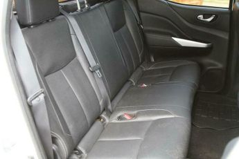 Nissan Navara 2.3 dCi Tekna Auto 4WD Euro 6 4dr