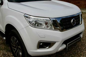 Nissan Navara 2.3 dCi Tekna Auto 4WD Euro 6 4dr