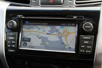 Nissan Navara 2.3 dCi Tekna Auto 4WD Euro 6 4dr