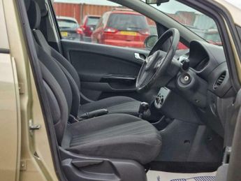 Vauxhall Corsa 1.4i 16v Club 5dr