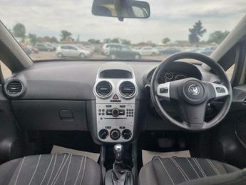 Vauxhall Corsa 1.4i 16v Club 5dr