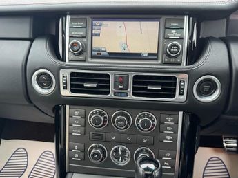 Land Rover Range Rover 5.0 V8 Autobiography SUV 5dr Petrol Auto 4WD Euro 5 (510 ps)