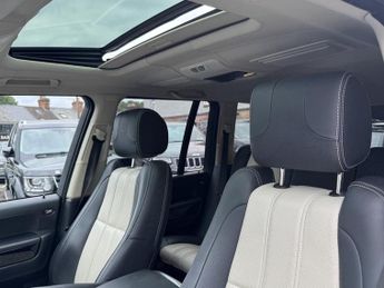 Land Rover Range Rover 5.0 V8 Autobiography SUV 5dr Petrol Auto 4WD Euro 5 (510 ps)