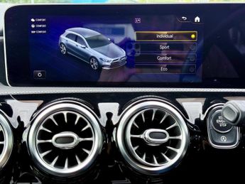 Mercedes-Benz A Class A 180 AMG LINE PREMIUM