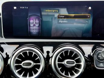 Mercedes-Benz A Class A 180 AMG LINE PREMIUM