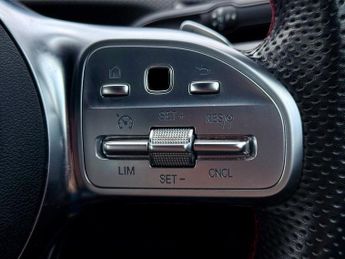 Mercedes-Benz A Class A 180 AMG LINE PREMIUM