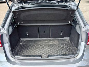 Mercedes-Benz A Class A 180 AMG LINE PREMIUM