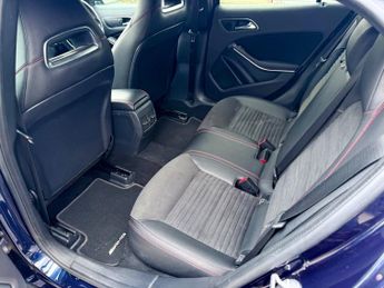 Mercedes GLA GLA 220 D 4MATIC AMG LINE PREMIUM