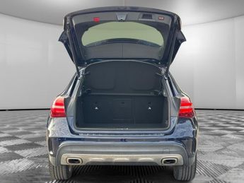 Mercedes GLA GLA 220 D 4MATIC AMG LINE PREMIUM