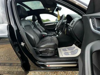Audi Q3 2.0 TDI S line Plus S Tronic quattro Euro 5 (s/s) 5dr