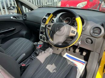 Vauxhall Corsa 1.2i 16v Club 3dr