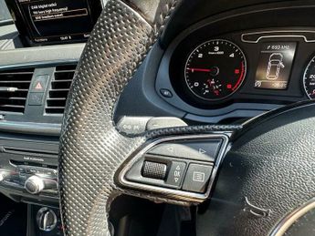Audi Q3 2.0 TDI S line S Tronic quattro Euro 5 (s/s) 5dr