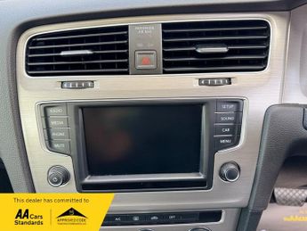 Volkswagen Golf MATCH TDI BLUEMOTION TECHNOLOGY DSG