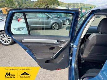 Volkswagen Golf MATCH TDI BLUEMOTION TECHNOLOGY DSG