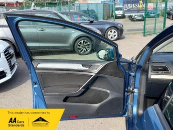 Volkswagen Golf MATCH TDI BLUEMOTION TECHNOLOGY DSG