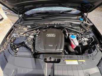 Audi Q5 2.0 TDI S line Plus SUV 5dr Diesel S Tronic quattro Euro 5 (s/s)