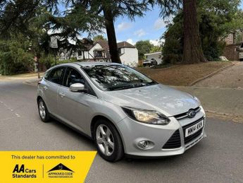 Ford Focus 1.6 Zetec Navigator Powershift Euro 5 5dr