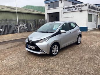Toyota AYGO 1.0 VVT-i x-pression Hatchback 5dr Petrol Manual Euro 5 Euro 5 (