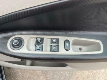 Renault Zoe 22kWh Dynamique Intens Auto 5dr (Battery Lease)