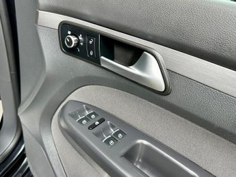 Volkswagen Touran 1.4 TSI SE DSG Euro 5 5dr