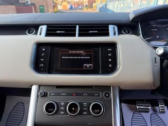 Land Rover Range Rover Sport SDV6 HSE DYNAMIC