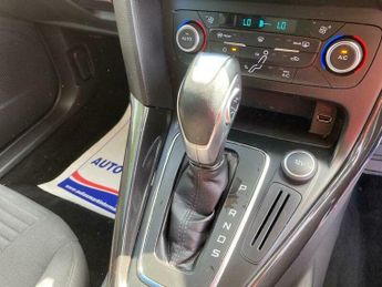 Ford Focus 1.6 Titanium Powershift Euro 6 5dr