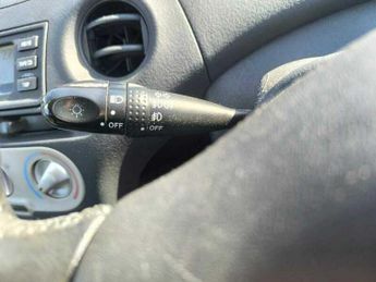 Toyota Yaris VVTI T SPIRIT