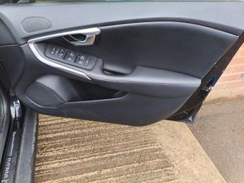 Volvo V40 D2 CROSS COUNTRY LUX