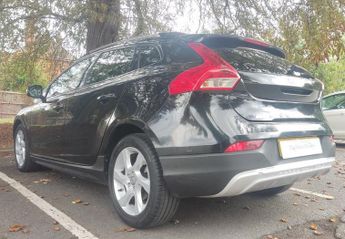 Volvo V40 D2 CROSS COUNTRY LUX