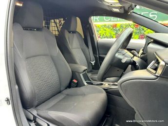 Toyota Corolla COMMERCIAL [HEATED SEATS & REVERSE CAMERA]