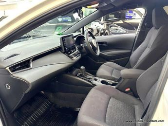 Toyota Corolla COMMERCIAL [HEATED SEATS & REVERSE CAMERA]