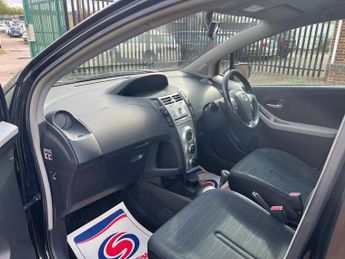 Toyota Yaris VVTI T SPIRIT