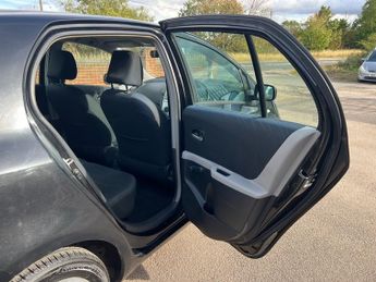 Toyota Yaris VVTI T SPIRIT