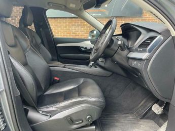 Volvo XC90 D5 MOMENTUM AWD